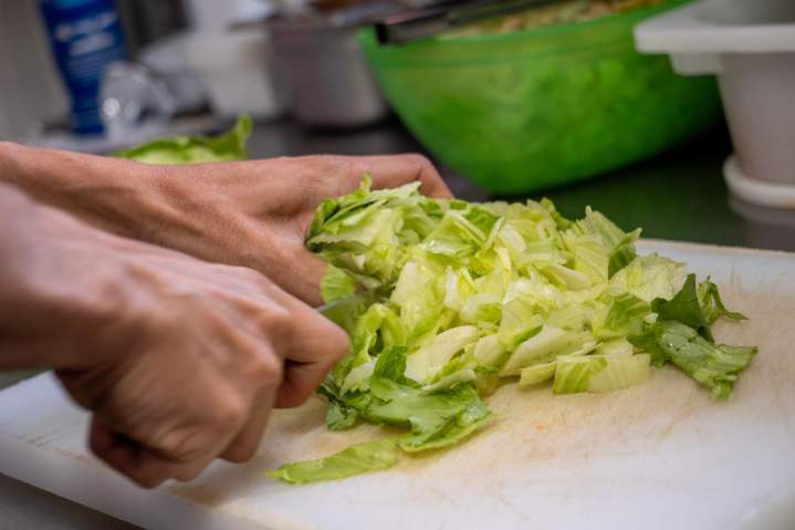 Préparation salades Bayonne 